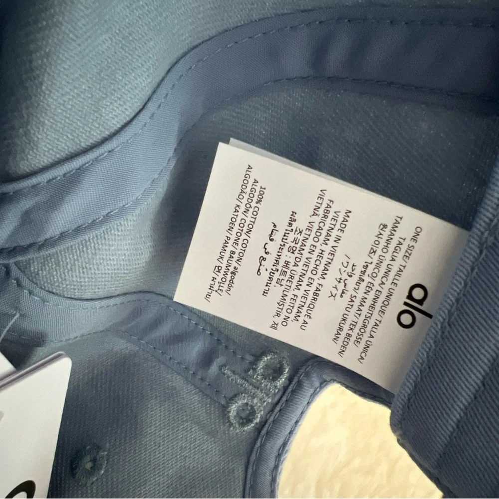 Authentic Alo Yoga Washed Off-Duty Cap in Light Denim🧢